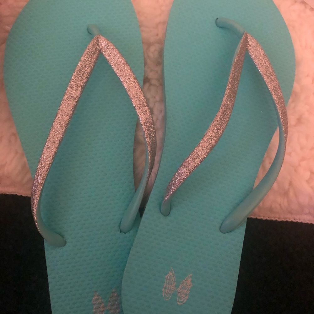 Victoria’s Secret flip flops NEGOTIABLE